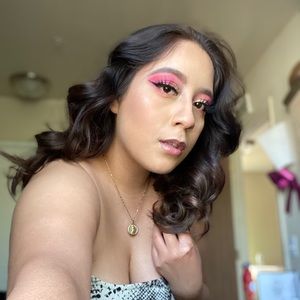 Meet your Posher, Andrea